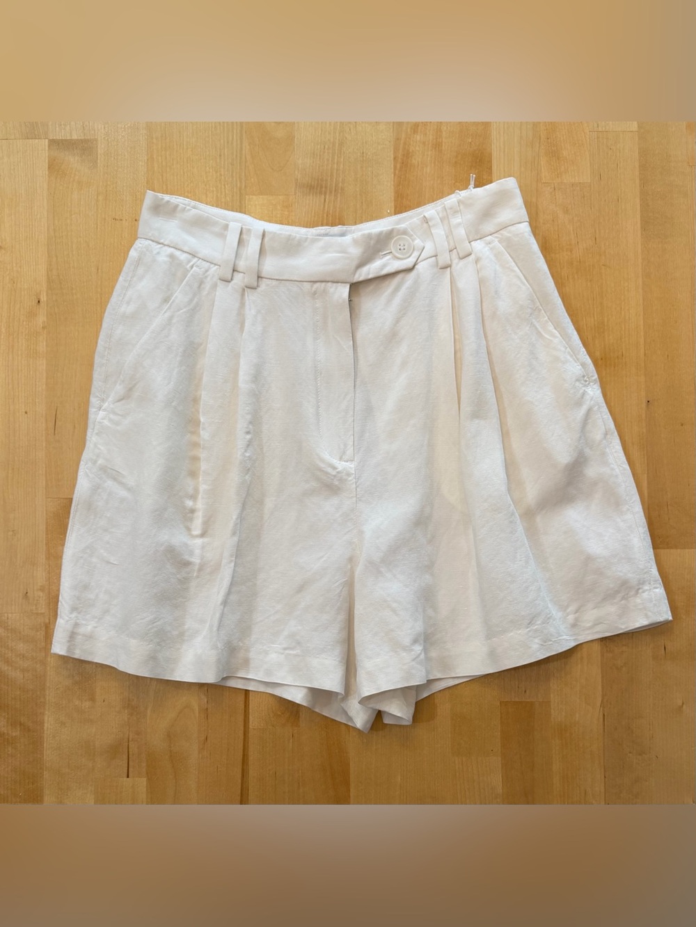 & Other Stories NWT High-Waist Pleated Women's Shorts